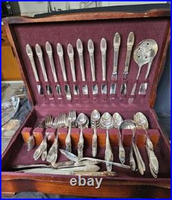 106 Piece Antique 1847 Rogers Bros FIRST LOVE Flatware Set Free Shipping