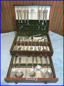 1847 ROGERS BROS HERITAGE SILVERWARE SET Seats 8 + 13 Serving + T. P. Chest 66pc