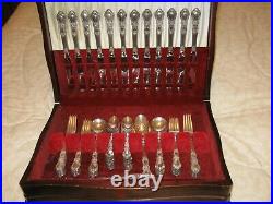 1847 ROGERS BROS SILVERPLATE SILVERWEAR HERITAGE PATTERN 12 place set withchest