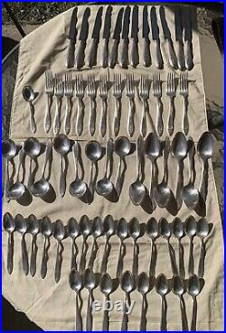 1847 Roger's Bros ARGOSY 64 Pieces 1920 Insico Knives Silverware Flatware Set