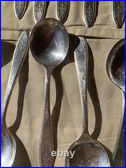 1847 Roger's Bros ARGOSY 64 Pieces 1920 Insico Knives Silverware Flatware Set