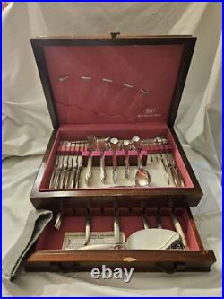1847 Rogers 69 Pc IS INTERNATIONAL SILVER FLAIR Plate Flatware Chest Silverware