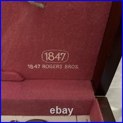 1847 Rogers 69 Pc IS INTERNATIONAL SILVER FLAIR Plate Flatware Chest Silverware