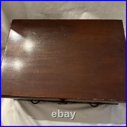1847 Rogers 69 Pc IS INTERNATIONAL SILVER FLAIR Plate Flatware Chest Silverware