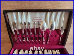 1847 Rogers Adoration Pattern Flatware Service For 7 withBox 50 Pc Set Silverplate