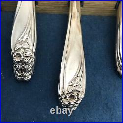 1847 Rogers Bros 47 Piece Silverware Set IS Daffodil Pattern Silver-plated