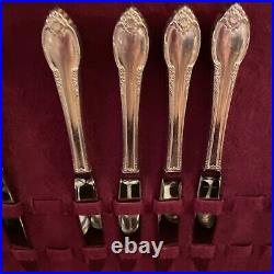 1847 Rogers Bros 56 pc Remembrance Silverplate flatware Set & silver chest