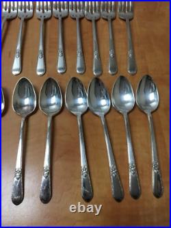 1847 Rogers Bros Adoration 61 Pc. Flatware Silverware Set withCase 8 place setting