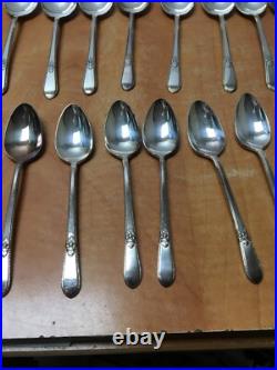 1847 Rogers Bros Adoration 61 Pc. Flatware Silverware Set withCase 8 place setting