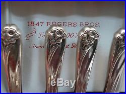 1847 Rogers Bros. Daffodil Pattern Extra Large (91 Pc.) Silver Plated Flatware