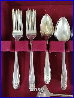 1847 Rogers Bros Daffodil Pattern Service For 8 & Serving Pieces 57 Pc. Total