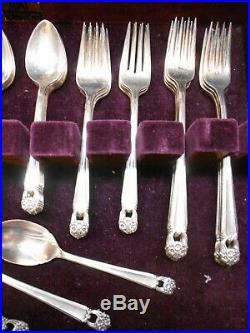 1847 Rogers Bros Eternally Yours IS Silverware Tarnish Resistant Chest 55 Pieces