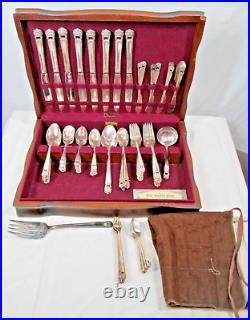 1847 Rogers Bros Eternally Yours Silver Plate Flatware Set 94 pcs Wooden Chest