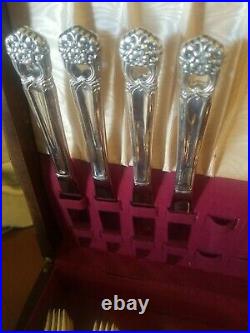 1847 Rogers Bros. Eternally Yours Silverplate Flatware 52 Pieces & T. P. Case
