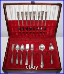 1847 Rogers Bros Flatware Set DAFFODIL Silverplate Original Box w Pamphlet 50 pc