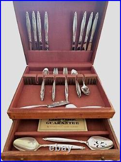 1847 Rogers Bros. GARLAND Flatware Set with Chest Set Of