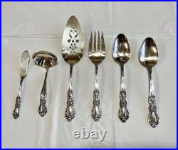 1847 Rogers Bros Grand Heritage Silverplate Flatware 65 Pc. 8 Settings & Case