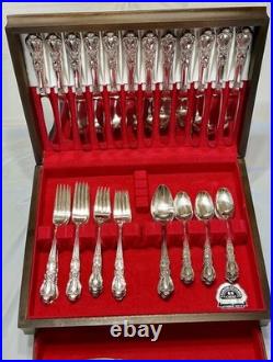 1847 Rogers Bros Grand Heritage Silverplate Flatware 65 Pc. 8 Settings & Case