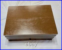 1847 Rogers Bros Grand Heritage Silverplate Flatware 65 Pc. 8 Settings & Case