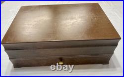 1847 Rogers Bros Grand Heritage Silverplate Flatware 65 Pc. 8 Settings & Case