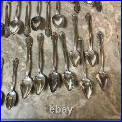 1847 Rogers Bros IS Remembrance 76 Piece Silverplate Silverware