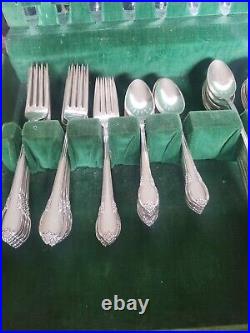 1847 Rogers Bros IS Remembrance Silverplate Flatware Set 64 Pieces