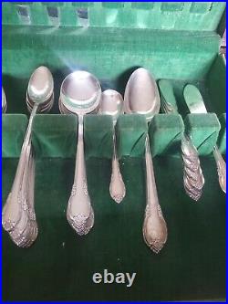 1847 Rogers Bros IS Remembrance Silverplate Flatware Set 64 Pieces