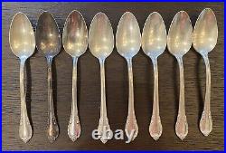 1847 Rogers Bros IS Remembrance Silverplate Flatware Set of 44 Pieces