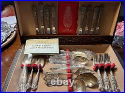 1847 Rogers Bros IS Silverplate Grand Heritage Floral Flatware 48 Pc In MCM Box