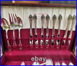 1847 Rogers Bros IS Silverplate REMEMBRANCE Flatware Set 64 pc in Case 1847 Rogers Bros IS Silverplate REMEMBRANCE Flatware Set 64 pc in Case