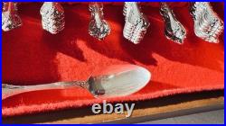 1847 Rogers Bros ORLEANS Silverplate Flatware Set 32 Pc Service for 8 with Chest