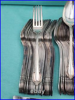 1847 Rogers Bros REMEMBRANCE Silverplate 154 Pcs. Needs Polished Read Descript