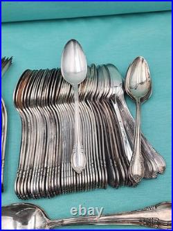 1847 Rogers Bros REMEMBRANCE Silverplate 154 Pcs. Needs Polished Read Descript