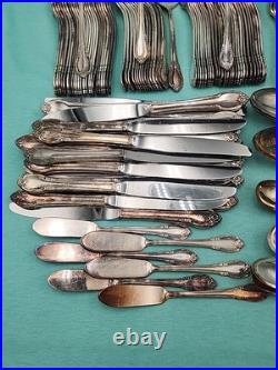1847 Rogers Bros REMEMBRANCE Silverplate 154 Pcs. Needs Polished Read Descript