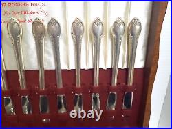 1847 Rogers Bros REMEMBRANCE Silverplate Silverware Flatware, service for 16 1847 Rogers Bros REMEMBRANCE Silverplate Silverware Flatware, service for 16