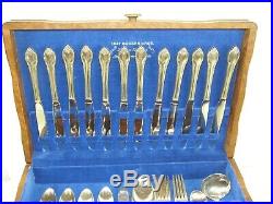 1847 Rogers Bros Remembrance Flatware Silverware 101 Pc Set 12 Service with Case