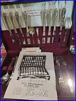 1847 Rogers Bros Silver Plate DAFFODIL & Misc Flatware Set in Box 90pcs