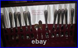 1847 Rogers Bros Silverware DAFFODIL 81 Piece Set Wood Box Chest Serving Pieces