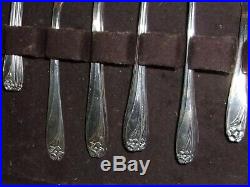 1847 Rogers Bros. Silverware Flatware Daffodil 107 Pieces in Wooden Chest