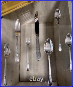 1847 Rogers Bros Vintage Silver Plate 1957 Adoration R 74-Pc Flatware Set 8