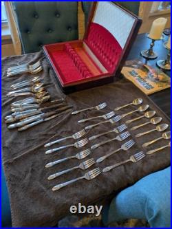 1847 Rogers Bros Vintage Silver Plate First Love Flatware 61 Piece Set