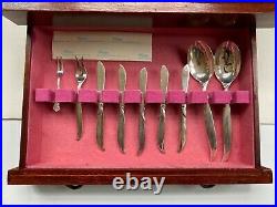 1847 Rogers Brothers IS Flair Silverplate Silverware Flatware 68 Piece Set VGC