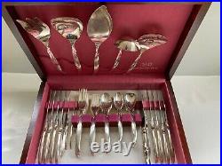 1847 Rogers Brothers IS Flair Silverplate Silverware Flatware 68 Piece Set VGC
