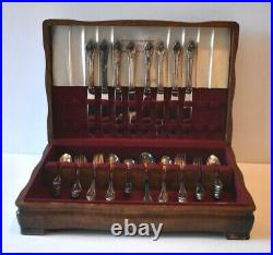 1847 Rogers Brothers Remembrance 52 Piece Silver Plate Flatware In Wood Box