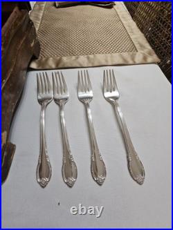1847 Rogers Brothers Remembrance Silverware Full Set For Six With Extra