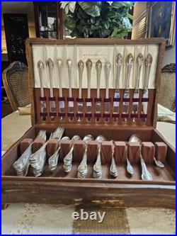 1847 Rogers Brothers Remembrance Silverware Full Set For Six With Extra