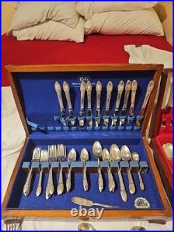 1847 Rogers Brothers Vintage Americas Finest Silver Plate Silverware