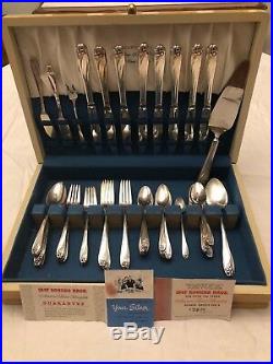 1847 Rogers DAFFODIL Silverplate 59 Pc Silverware Set for 8 with extras