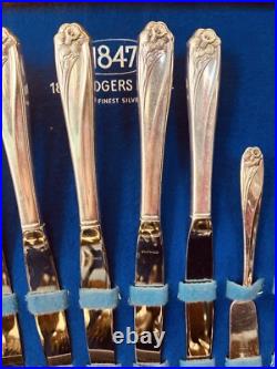 1847 Rogers Daffodil Flatware Service For Eight Original Wood Box 51 Pieces