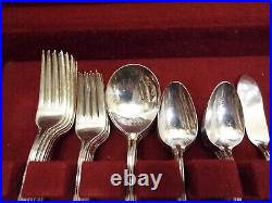 1847 Rogers Remembrance IS 52pc Silver Plate Flatware Set Heavy Weight svc 8